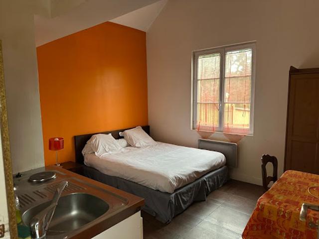 Location Studio 1 pièce 25 m2 Saint lambert des bois