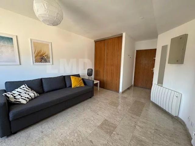 Location Studio 1 pièce 26 m2 Draguignan