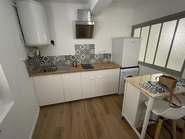 Location Studio 1 pièce 26 m2 Nimes