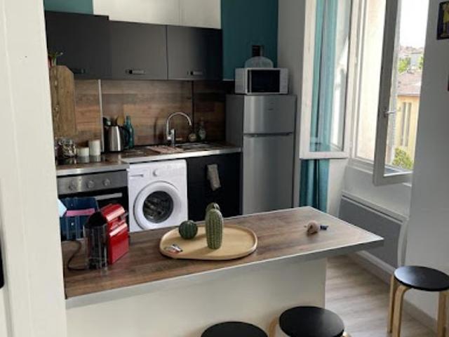 Location Studio 1 pièce 28 m2 Toulon