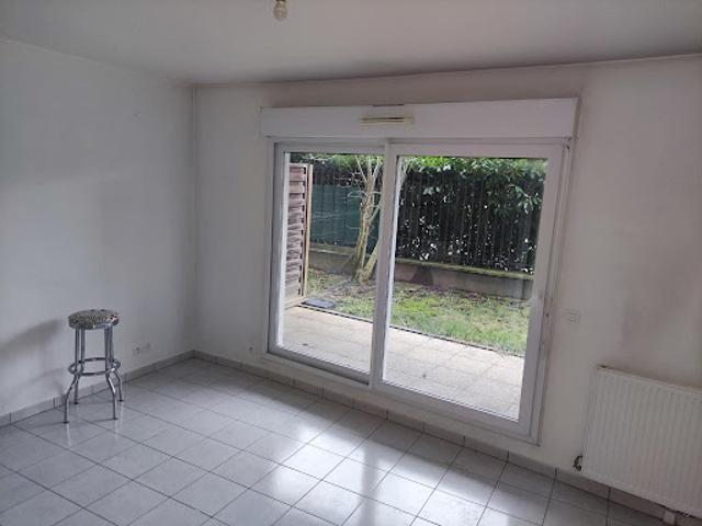 Location Studio 1 pièce 28 m2 Tremblay en France