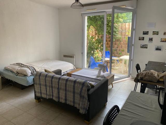 Location Studio 1 pièce 28 m2 Marseille 8ème