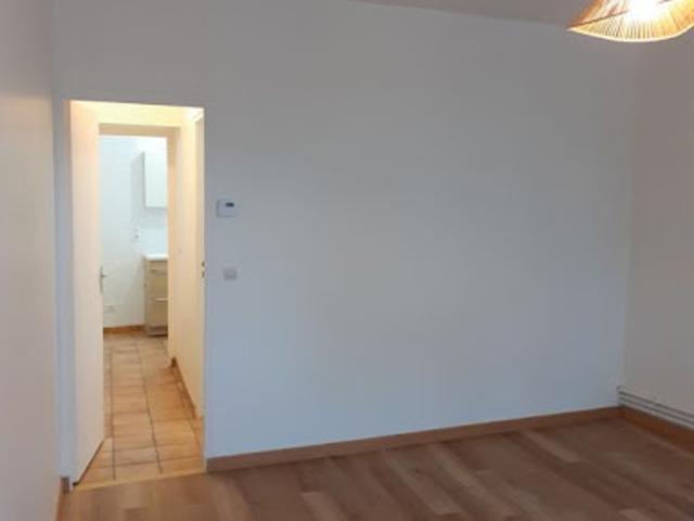 Location Studio 1 pièce 30 m2 Juilly