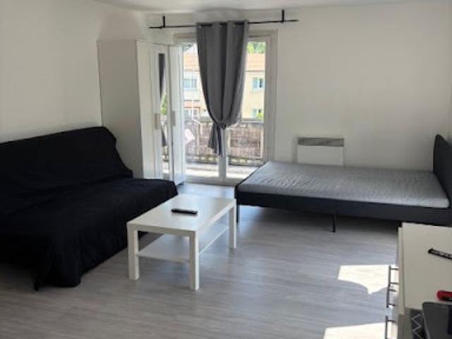 Location Studio 1 pièce 34 m2 Fontenay le Fleury