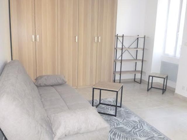 Location Studio 1 pièce 34 m2 Nimes