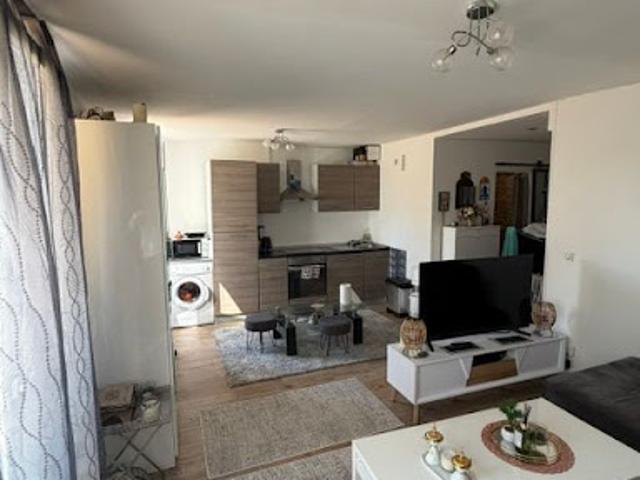 Location Studio 1 pièce 35 m2 Bretigny sur orge
