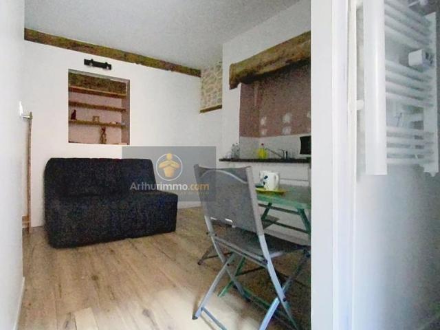 Location Studio 1 pièces 14 m2 à Allas les Mines
