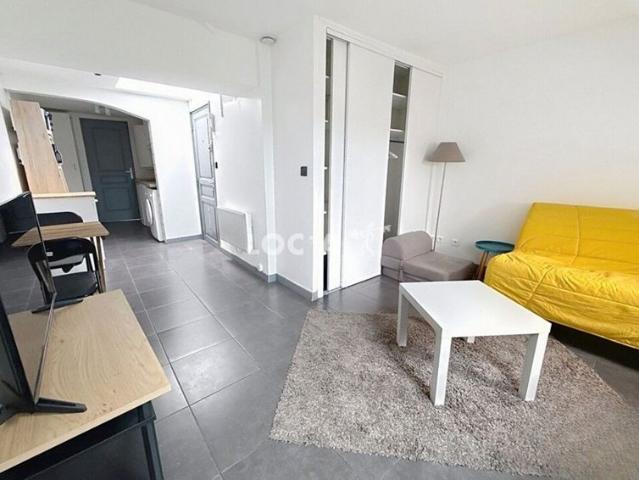 Location Studio 20 m² à Dijon 550 ¤ CC /mois