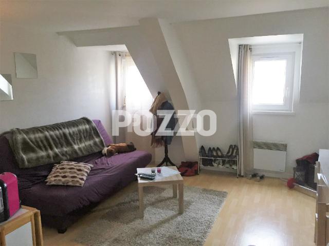 Location studio 22.23 m2 à CAEN rue de Bayeux