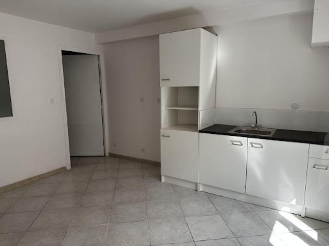 Location Studio 2 pièces 26 m2 Sorgues
