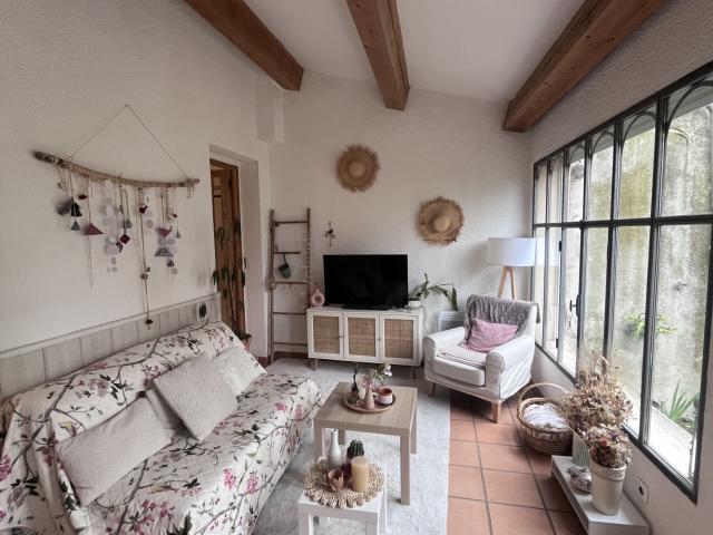 Location Studio 36 m² avec cour extérieure | Agence Delas