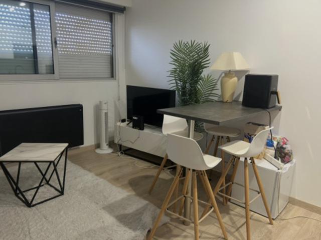 LOCATION STUDIO