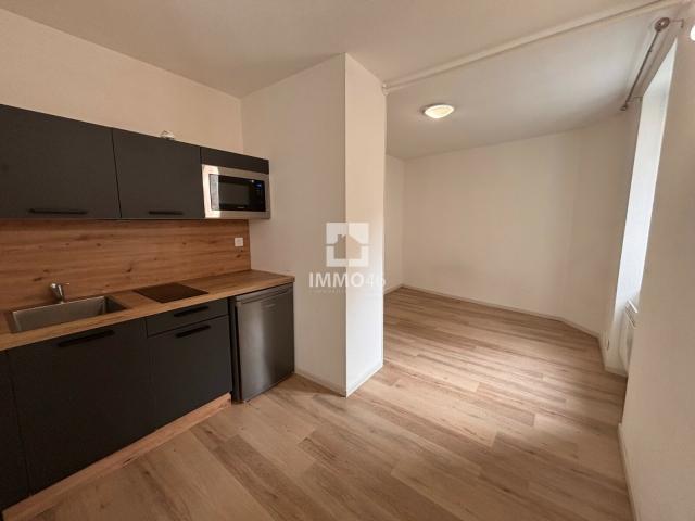 Location studio Cahors 46000, 20m², 1 pièces. T1 COL WIL