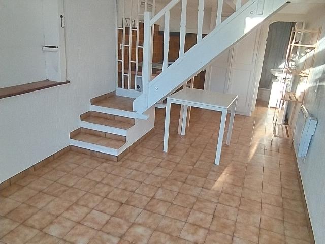Location Studio avec chambre sur mezzanine | Agence Clemenceau