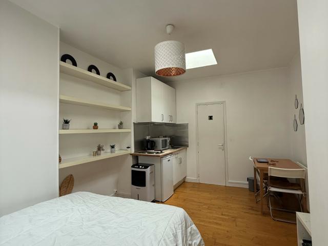 LOCATION STUDIO MEUBLE MEUBLE – 17.88 M² 678.63€ RUE DE LA POMPE 75016 PARIS