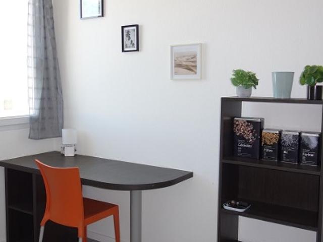 Location Studio meublé de 18 m² avec un emplacement de parking privatif