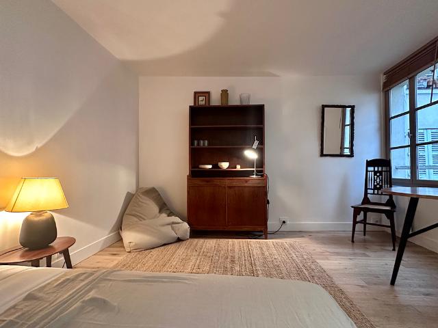 Location studio meublé de 26 m2 passage Des Marais à Paris
