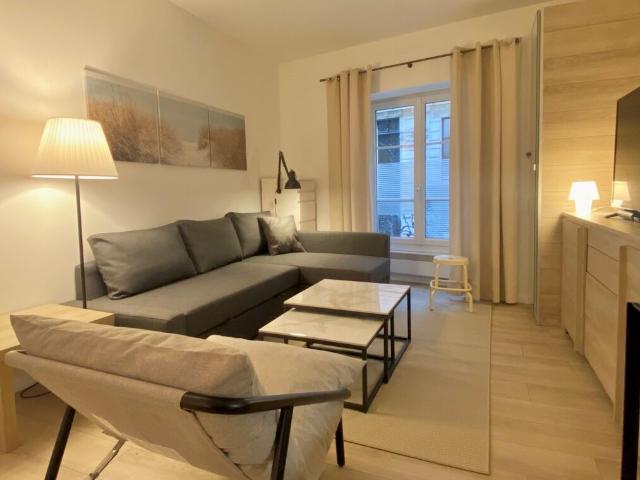 Location studio meublé de 37 m2 rue du Bouloi à Paris