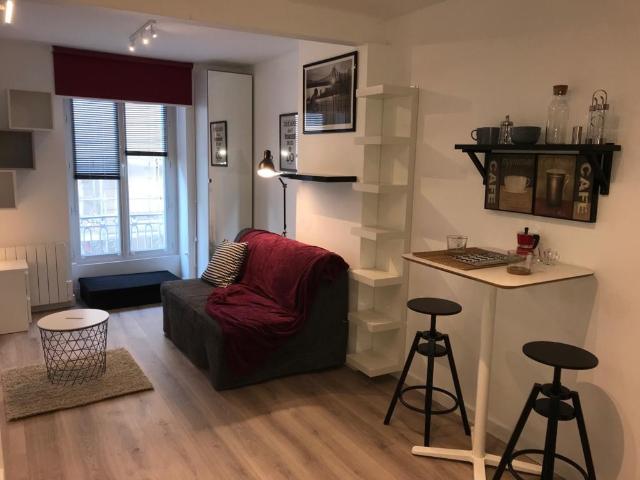 LOCATION STUDIO MEUBLE LYON 7EME