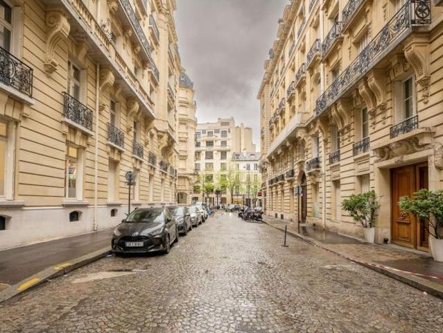 Location studio meublé 1 pièce, 23.45 m2, Paris 16ème