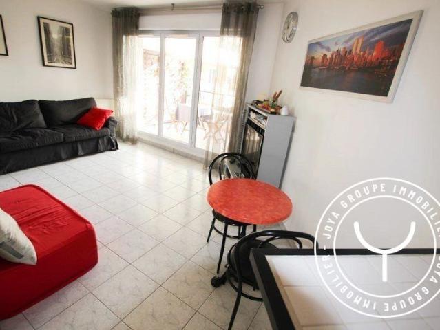 LOCATION STUDIO MEUBLE