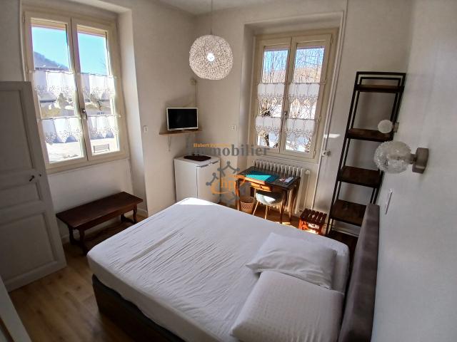 Location studio Saint Affrique 1 pièce 20m² 330€ | Hubert Peyrottes Immobilier