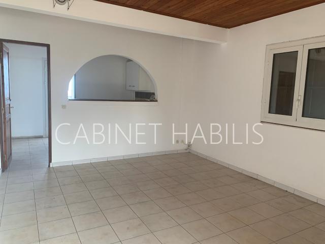 Location studio Saint Joseph 1 pièce 26.92m² 600€ | Cabinet Habilis