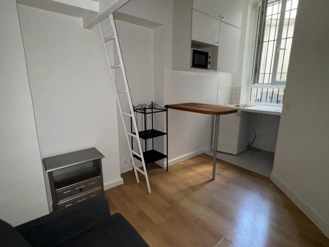 Location studio Paris 1 pièce 12.19m² 550€ | Auburtin Immobilier