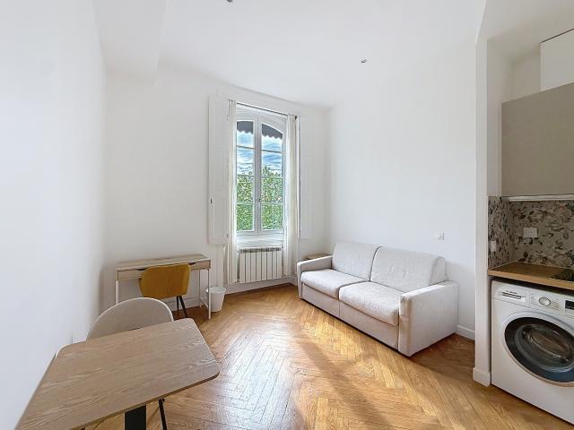LOCATION STUDIO PLACE TOLOZAN
