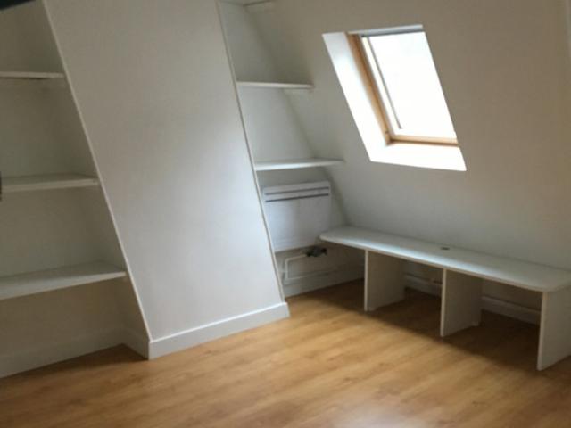 LOCATION STUDIO REFAIT À NEUF 17m2 AU SOL