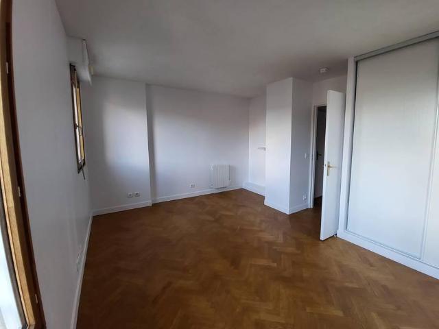 Location studio Rueil Malmaison RER