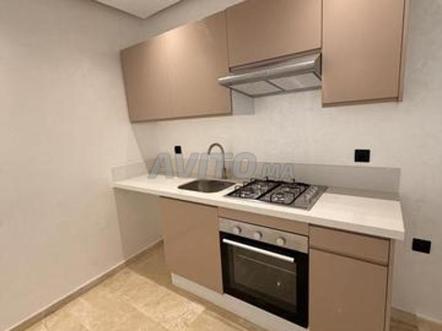 Location studio vide Belvédère