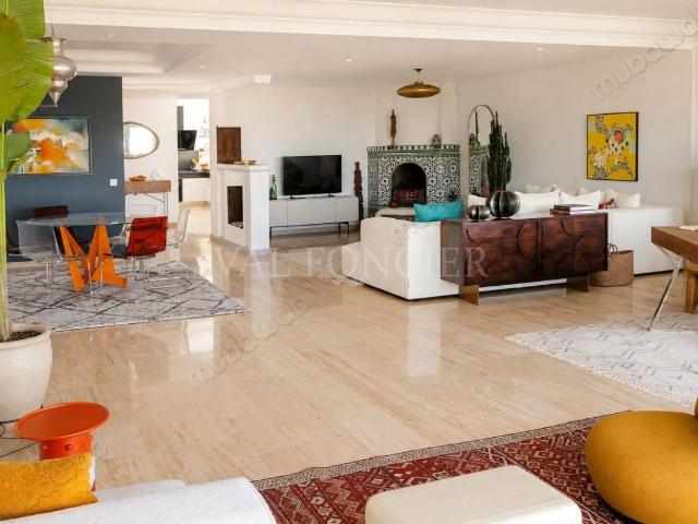 Location Superbe Appartement Meublé 255m2 3Chambres et Terrasse Palmier, Casablanca