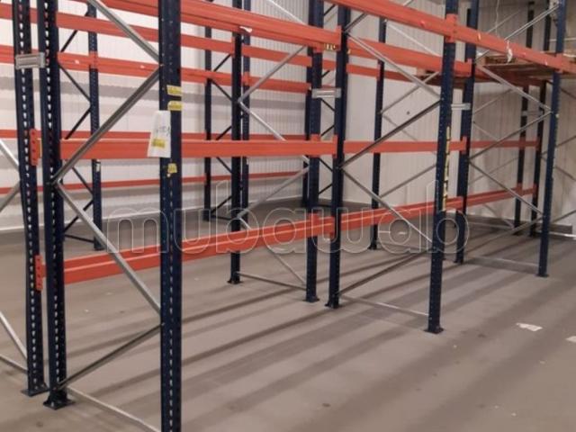 Locaux commerciaux 50,100, 200,450 m2