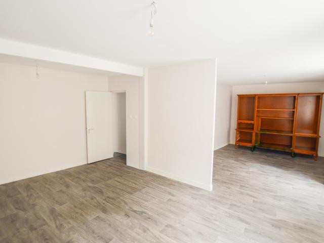 Locaux commerciaux + habitation 355 m2