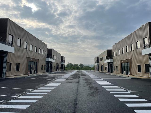Locaux d'activité neufs à vendre Oissel Parc d'activités sécurisé