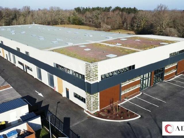 Locaux d'activité neufs à vendre Salleboeuf Parc récent