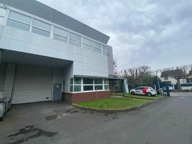 Locaux d'activité à louer Bondy Zone gardiennée proche A3