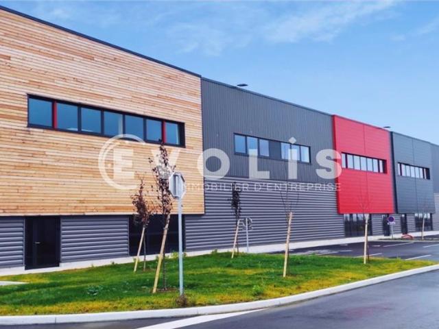Locaux d'activité à louer Louvres Proximité aéroport Roissy CDG et A104