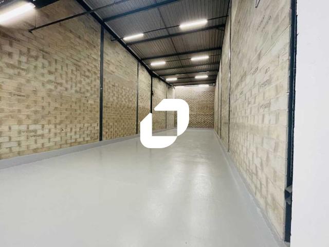 Locaux d'activité à louer Noisy le Grand Proche A4 et RER A