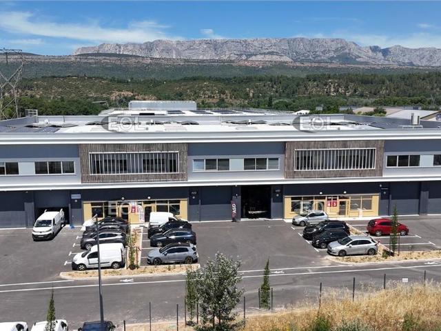 Locaux d'activité à louer Rousset Proche A8 et A52