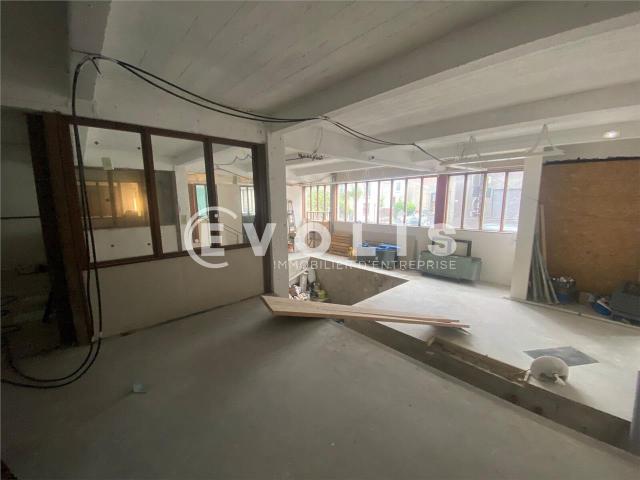 Locaux d'activité à vendre Montreuil Proximité métro et bus