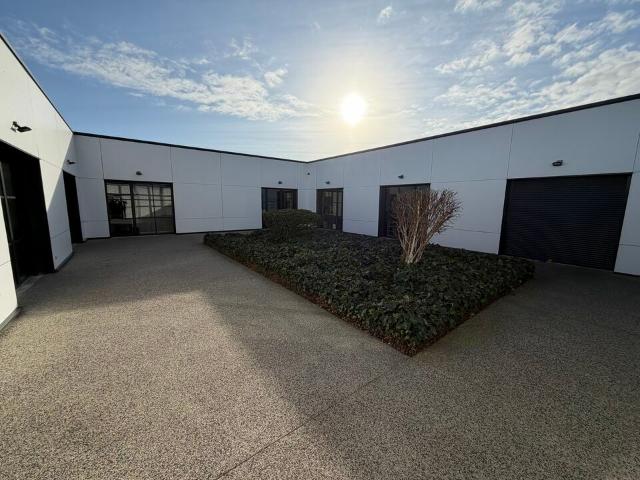 Locaux d'activité à vendre Bourg lès Valence Site sécurisé