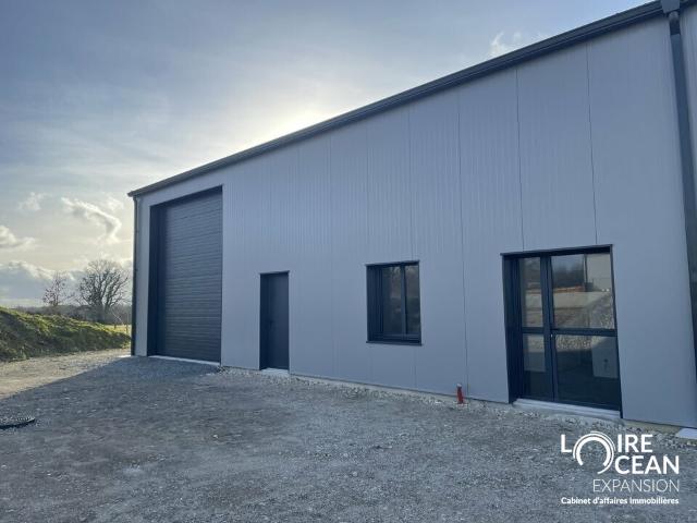 Locaux d'activité à vendre La Chapelle Glain Zone artisanale sécurisée