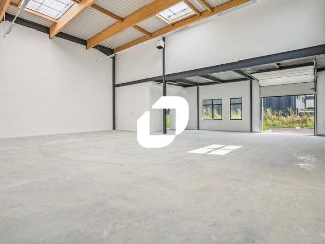 Locaux d'activité à vendre Lieusaint Proche A5 et N104