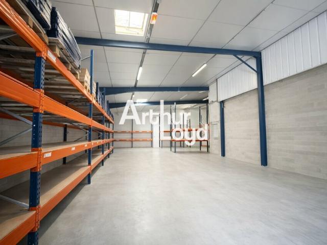 Locaux d'activité à vendre Puget sur Argens Sortie A8