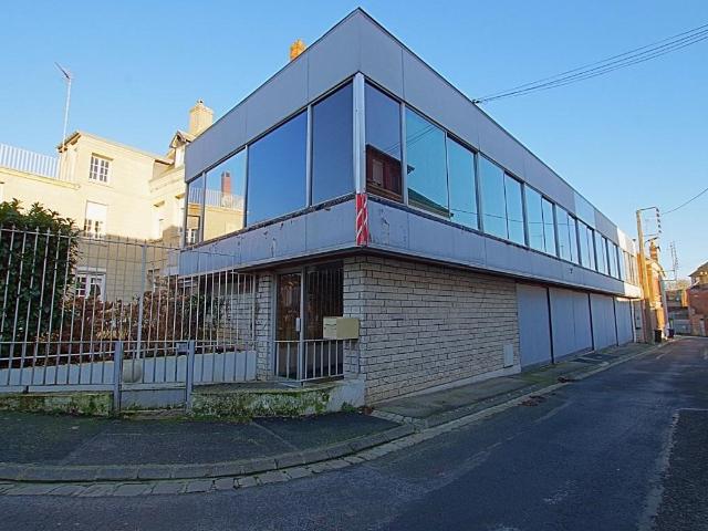 Immeuble de rapport Locaux disponibles au centre ville de ROYE