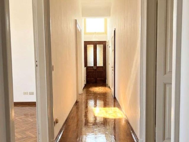Locazione Appartamento di 150 mq in Centro Storico – Palazzo Signorile