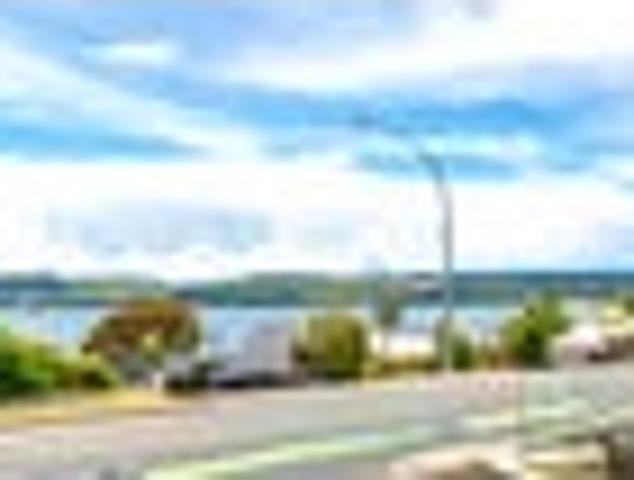 Lock and Leave with Stunning Lake Views