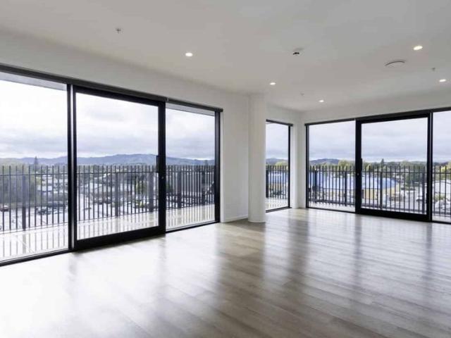 LOCK AND LEAVE APARTMENT